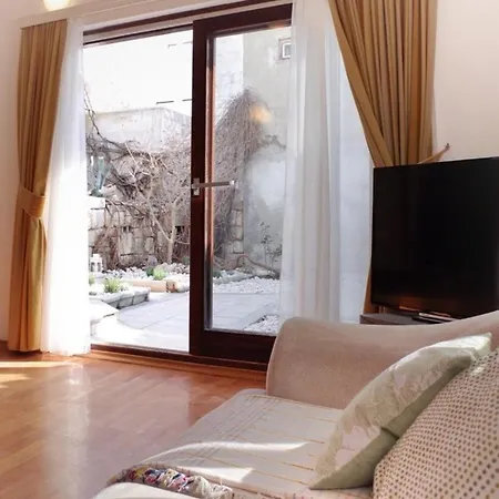 Klisovic - Duplex Three Bedroom With Terrace Apartamento